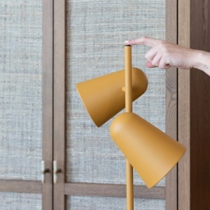 Lampa de podea cu doua spoturi directionabile Salamanca galben mustar 248793 universul-luminii.ro