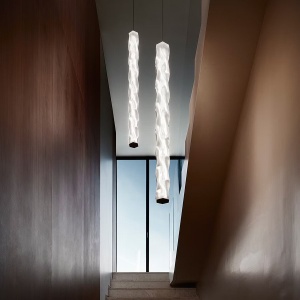 Lustra LED design tehnico-decorativ realizat manual Hugo vertical prisma - Img 4