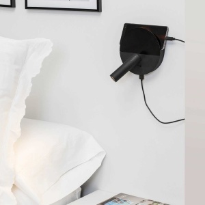 Aplica cu reader LED minimalista cu USB charger DUAS Black 101694 universul-luminii.ro