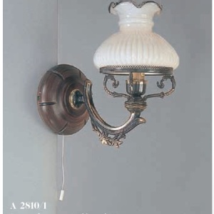 Aplica de perete clasica design italian din alama cu lemn 2810 105824 universul-luminii.ro
