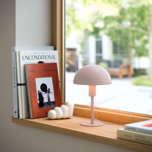 Veioza, lampa de masa design minimalist scandinav Ellen Mini Dusty rose 132834 universul-luminii.ro