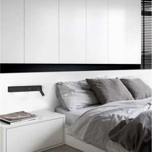 Aplica ambientala cu reader LED directionabil si USB Charger Vida neagra NVL-9533521 76985 universul-luminii.ro