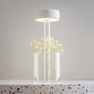 Lampa portabila cu baterii cu baza in forma de vaza AI design alb/ transparent 231105 universul-luminii.ro