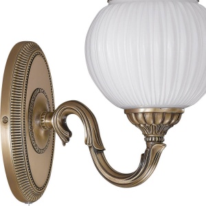 Aplica de perete clasica design italian din alama, sticla 9250 RA-A. 9250/1 102516 universul-luminii.ro