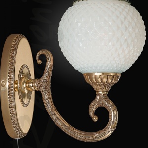Aplica de perete clasica din alama design italian 8550 107956 universul-luminii.ro