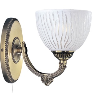 Aplica de perete design clasic din alama si sticla 5600 102446 universul-luminii.ro