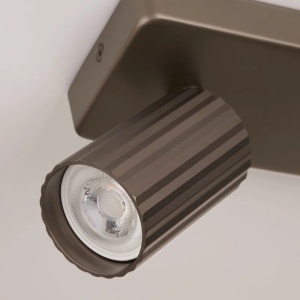 Aplica cu 2 spoturi din aluminiu canelat Anna bronz - Img 4