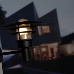 Aplica de perete exterior IP44 Lonstrup 32 negru 71411003NL 59727 universul-luminii.ro