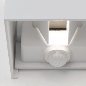 Aplica LED ambientala de exterior cu senzor de miscare IP54 CUBE-S alba 235837 universul-luminii.ro