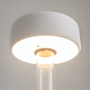 Lampa portabila cu baterii cu baza in forma de vaza AI design alb/ transparent 150687 universul-luminii.ro