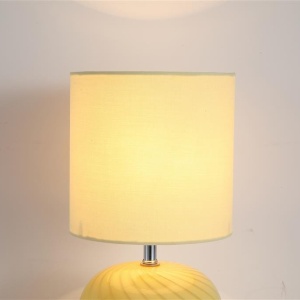 Veioza/Lampa de masa decorativa Fete galben - Img 3
