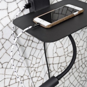 Aplica cu raft, reader LED, mufa USB si abajur textil negru Florence 192818 universul-luminii.ro