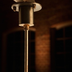 Candelabru din fier forjat cu 8 surse de lumina, design industrial HL 2548 175298 universul-luminii.ro