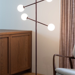 Lampadar cu 4 globuri sticla si metal visiniu Copenhagen 248398 universul-luminii.ro
