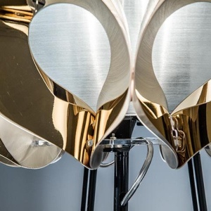Lampadar cu trepied realizat manual Flora Gold 215368 universul-luminii.ro
