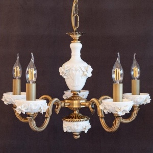 Lustra design italian cu 5 brate din alama si portelan alb 9952