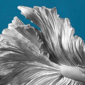 Statueta decorativa extravaganta Fisch Crowntail 35cm, argintiu - Img 3