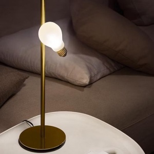 Veioza cu „bec” suspendat magic cu efect tridimensional Idea 215628 universul-luminii.ro