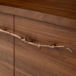 Vitrina design LUX, Furnir de nuc, Charford - Img 7