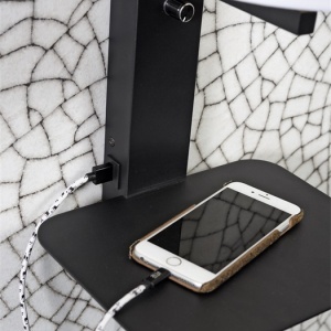 Aplica cu raft, mufa USB si abajur textil negru Florence 192869 universul-luminii.ro