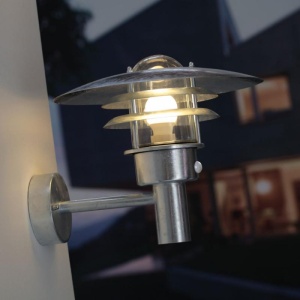 Aplica de perete exterior cu senzor IP44 Lonstrup 22 GS 71432031NL 59739 universul-luminii.ro