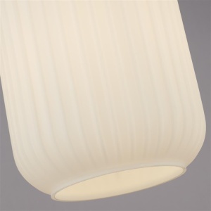 Pendul din sticla alba Pearl 625039 universul-luminii.ro