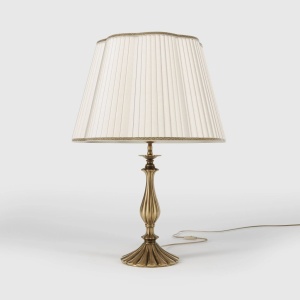 Veioza, Lampa de masa din alama stil clasic Petalo