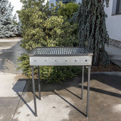 Gratar mobil Z-tools, pe carbuni, metal, 60x40 cm, inaltime 10 cm, grosime 3 mm, greutate 14.2 Kg, EXT9911