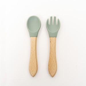Set hranire bebelusi din silicon Z-TOOLS, 6 piese, model dinozaur, farfurie compartimentata 23x18x2.5 cm, bol cu capac 13x5 cm, baveta ajustabila 32x23 cm, lingurita si furculita 14x3.5 cm, canita cu toarte 8x9 cm, ZTS9094 - Img 3