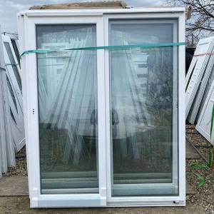 Ușă din PVC, culisantă