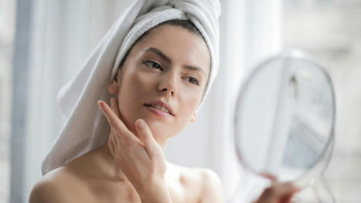Hidratarea pielii: strategii eficiente pentru a-ti mentine pielea sanatoasa si stralucitoare