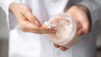 Exfolierea pielii - cum sa folosesti corect exfoliantul pentru fata si corp