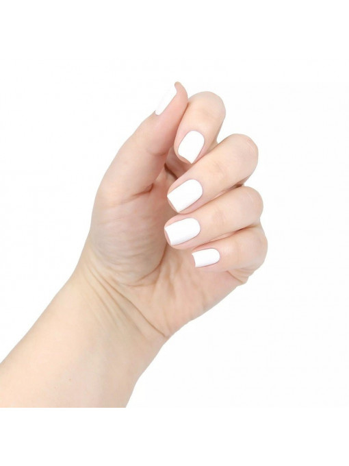 ESSENCE GEL NAIL COLOUR LAC DE UNGHII CU ASPECT DE GEL JUST WHITE 33