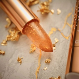 [Balsam de buze ph reacting, glam in gold 010 catrice, 3.5 g + gratuit luciu de buze chili bomb shiny lipgloss essence - 1001cosmetice.ro] [6]