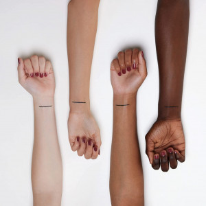 Essence 24ever ink liner tus de ochi tip carioca 01 thumb 3 - 1001cosmetice.ro