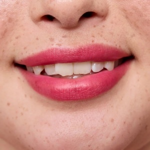 [Lip mousse juicy matte - 04 dreamy blossoms, essence, 2,7 ml - 1001cosmetice.ro] [3]