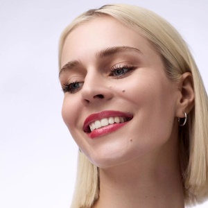 [Luciu de buze melt & plump tropic like it’s hot 050, catrice + gratis luciu de buze stralucitor juicy bomb party bubblegum bliss 01 essence - 1001cosmetice.ro] [4]