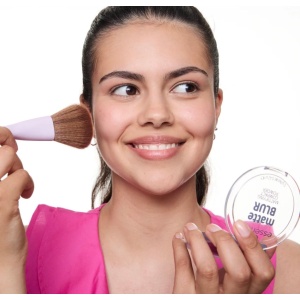 [Pudra compactă matifiantă blur mattifying, 20, essence, 12 g - 1001cosmetice.ro] [9]