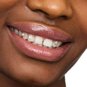 [Tratament pentru buze the super peptide glossy lip treatment toffeetastic! 03 essence, 10 ml - 1001cosmetice.ro] [8]