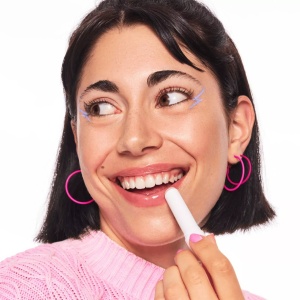 [Balsam de buze glossy butter balm juicy bomb 06 - wake me up before you coco essence 2.5 g - 1001cosmetice.ro] [10]