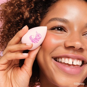 [Buretel de makeup colour-changing, disney alice in wonderland, essence - 1001cosmetice.ro] [3]