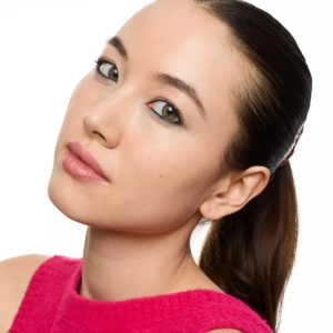 [Creion dermatograf pentru ochi rezistent la apă, kajal, black 01, essence, 1g - 1001cosmetice.ro] [4]