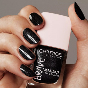 Lac de unghii brave metallics starry nights 01 catrice thumb 4 - 1001cosmetice.ro
