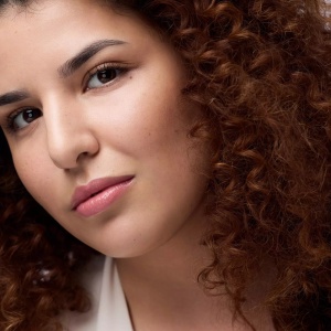 [Luciu de buze melt & plump hyp-nude-tized 020, catrice + gratis luciu de buze stralucitor juicy bomb party kiwi kisses 04 essence - 1001cosmetice.ro] [7]