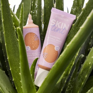 [Nuantator cu acoperire usoara pana la medie spf 30 nuanta 40 essence - 1001cosmetice.ro] [7]