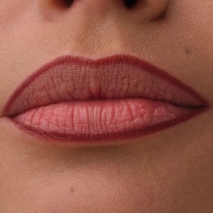 [Creion de buze rezistent precision ink lip liner stain, dressed in drama 050 catrice, 1 ml - 1001cosmetice.ro] [10]