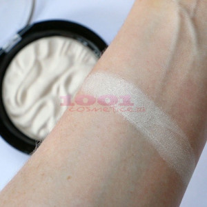 Makeup revolution london strobe highlighter ever glow lights thumb 3 - 1001cosmetice.ro