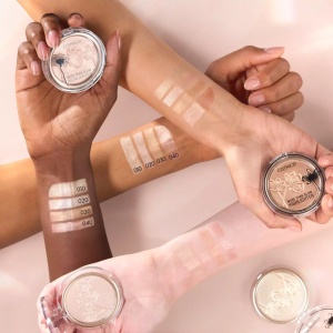 [Pudra iluminatoare more than glow highlighter beyond golden glow 030 catrice - 1001cosmetice.ro] [3]