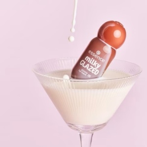 [Balsam de buze strălucitor milky glazed, latte-tude 05, essence 4 ml - 1001cosmetice.ro] [5]