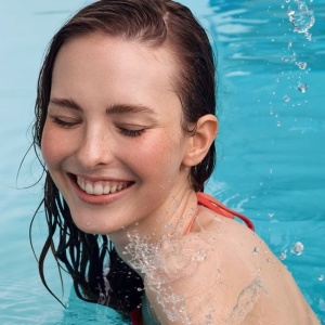 [Fard de obraz tip ser din colecția disney the little mermaid02 · a splash of freedom essence - 1001cosmetice.ro] [2]